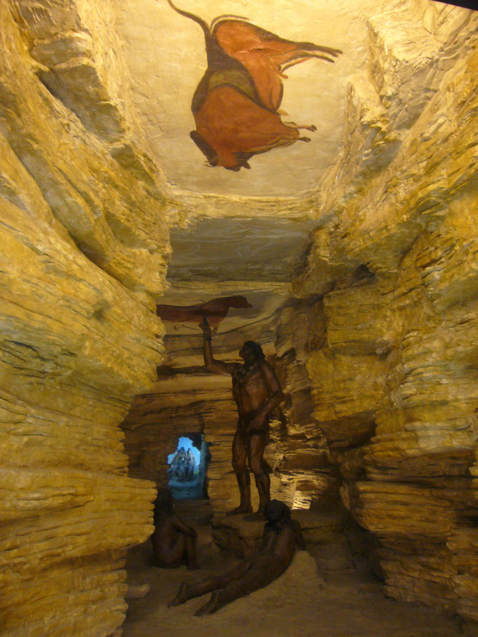 Какую вещь бекки нашли в пещере. Пещера Альтамира. Пещера Альтамира в Испании. Пещера Альтаир Испания. Пещера Альтамира галерея.